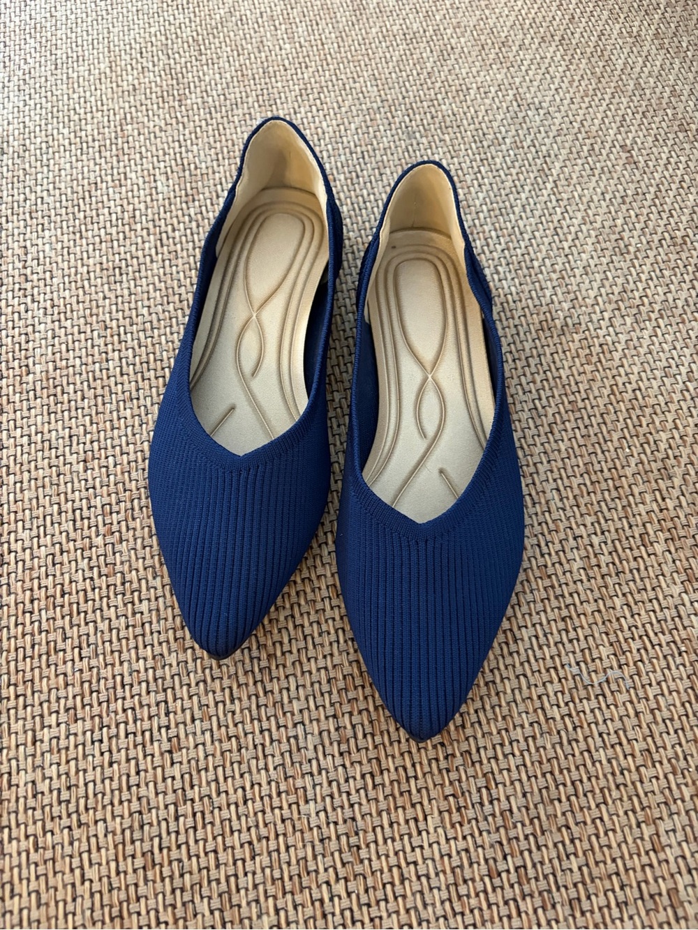 Women's Navy Pointed-Toe Knit Flats size 10